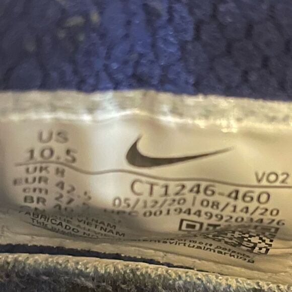 Nike Metcon 6 ‘I Am Not A Robot’ Sneakers - Picture 8 of 8